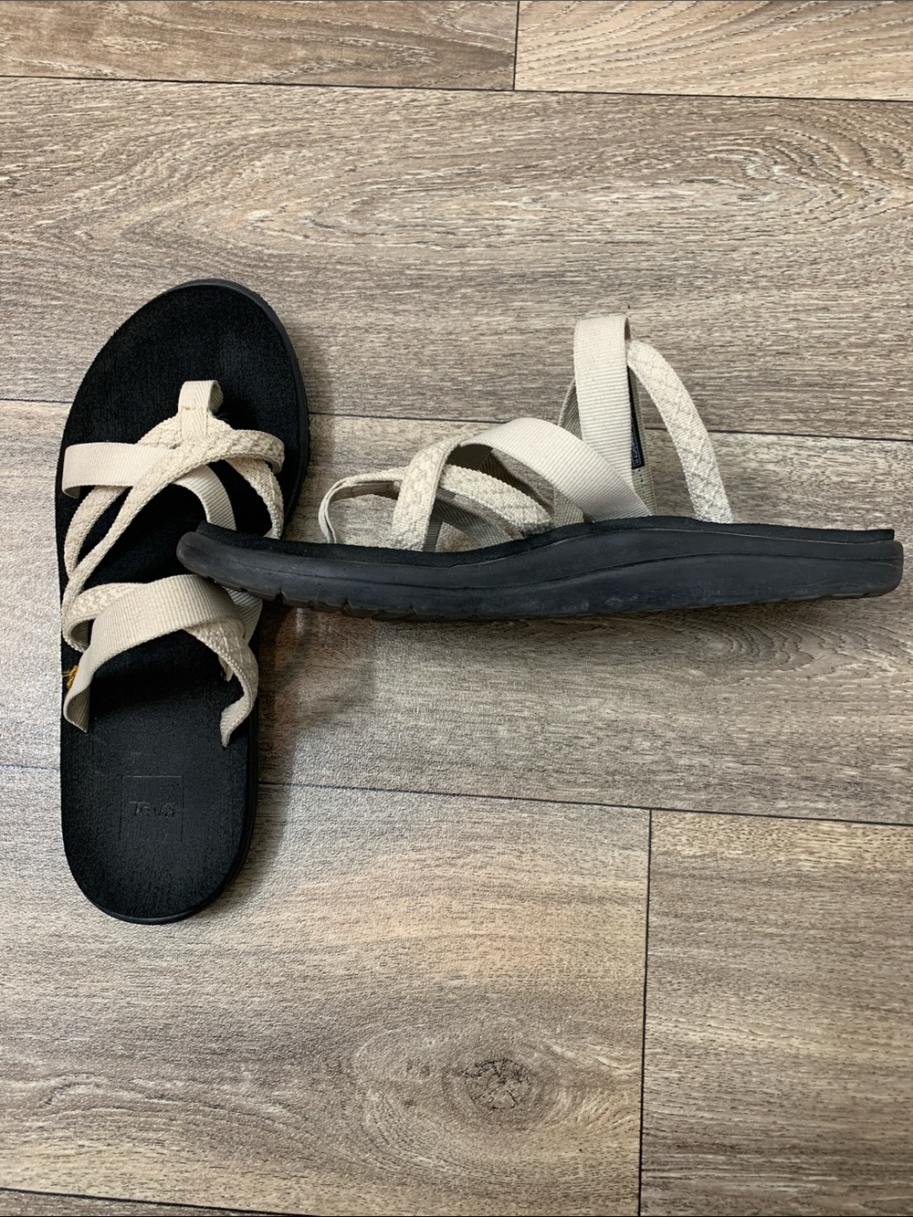 Teva Women’s Voya Zillesa Sandal - Picture 4 of 7